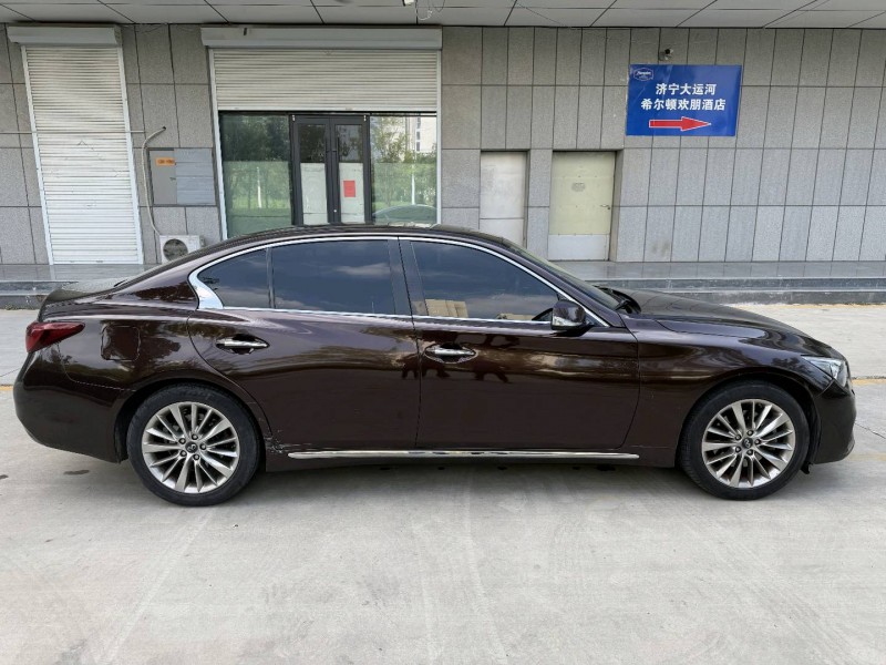 济宁18年英菲尼迪Q50L4