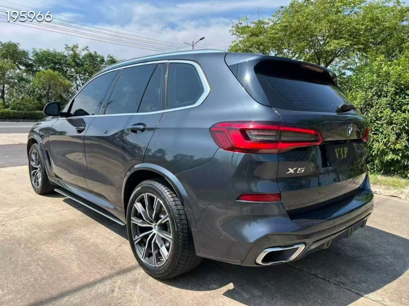 盐城19年宝马X59