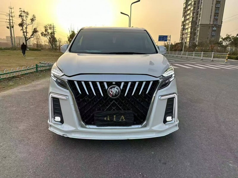 苏州22年别克GL81