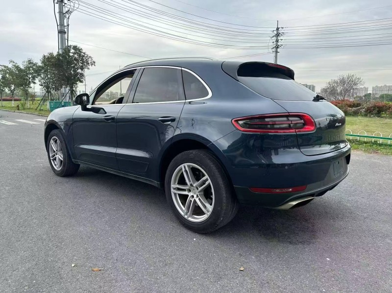 苏州15年保时捷Macan7