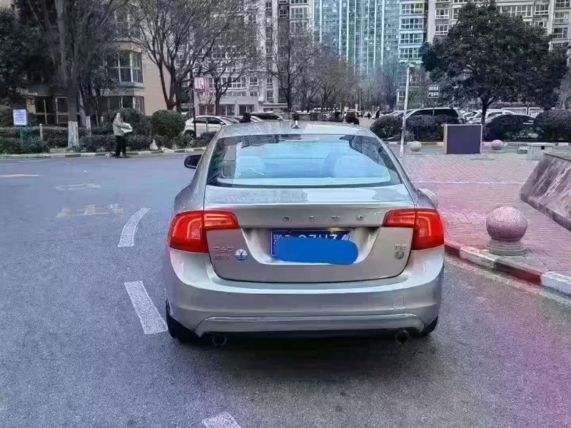 安阳14年沃尔沃S60L8
