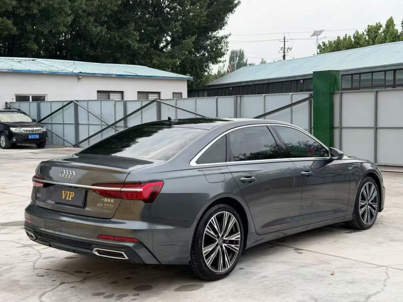 青岛22年奥迪A6L8