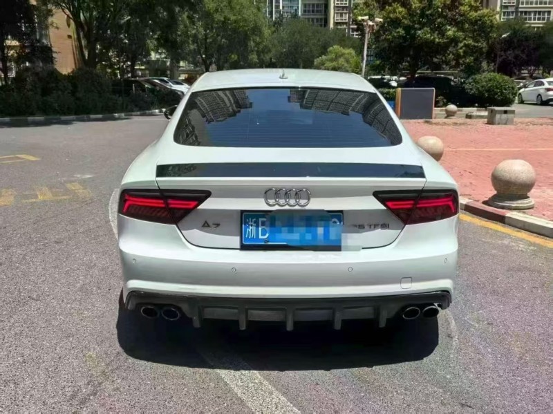 安阳18年奥迪A7L8