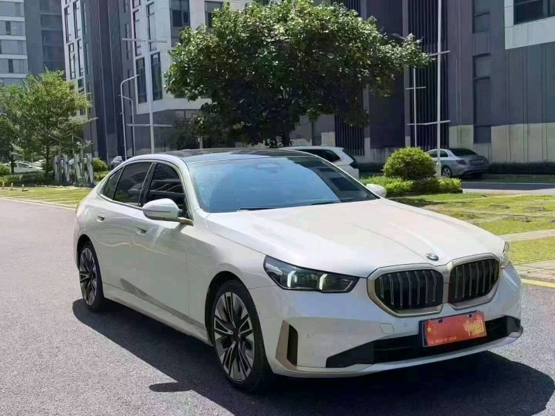 广州24年宝马5系3