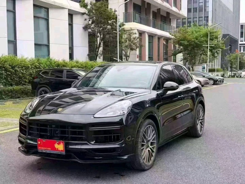 广州23年保时捷卡宴2
