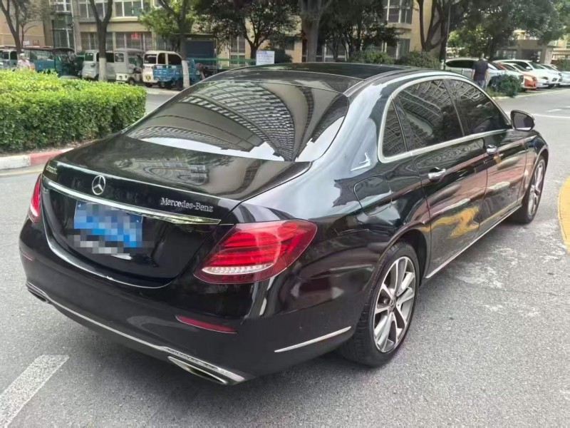 安阳18年奔驰E8