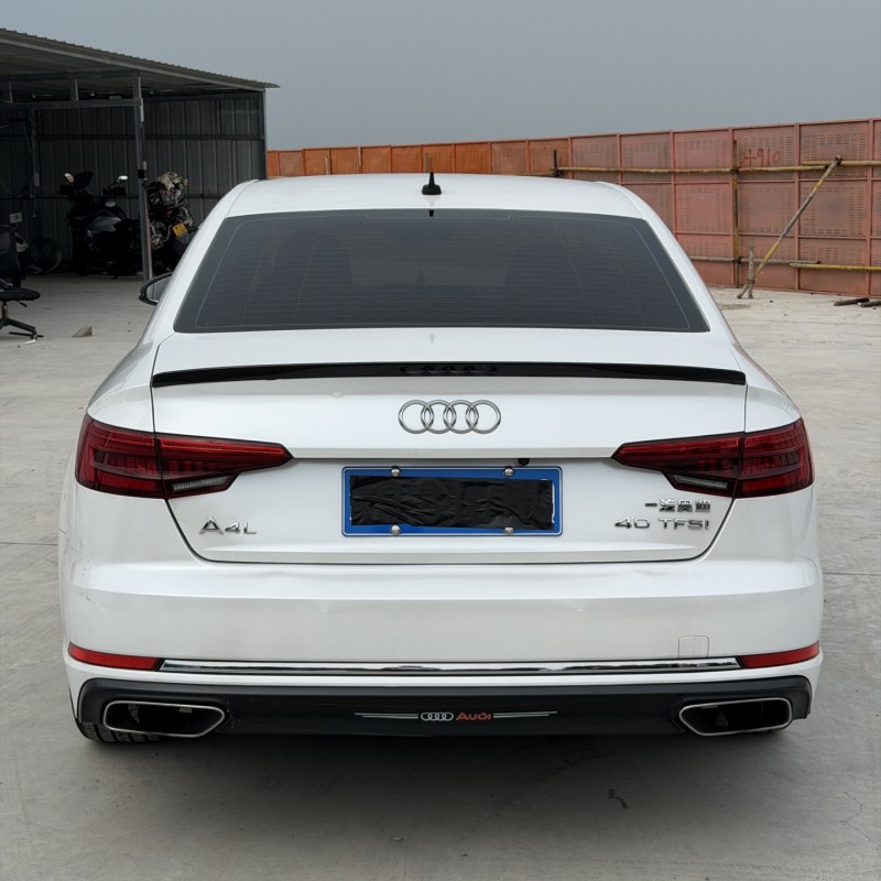 新乡17年奥迪A4L7