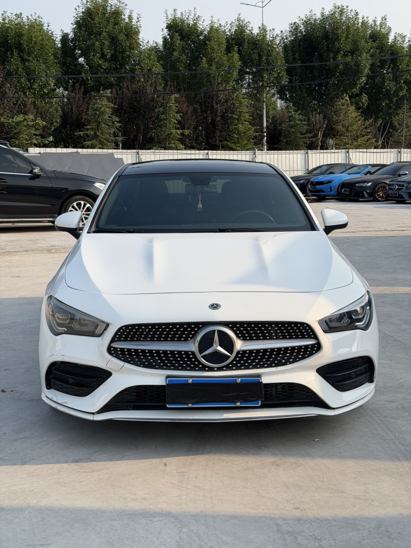 新乡22年奔驰CLA1