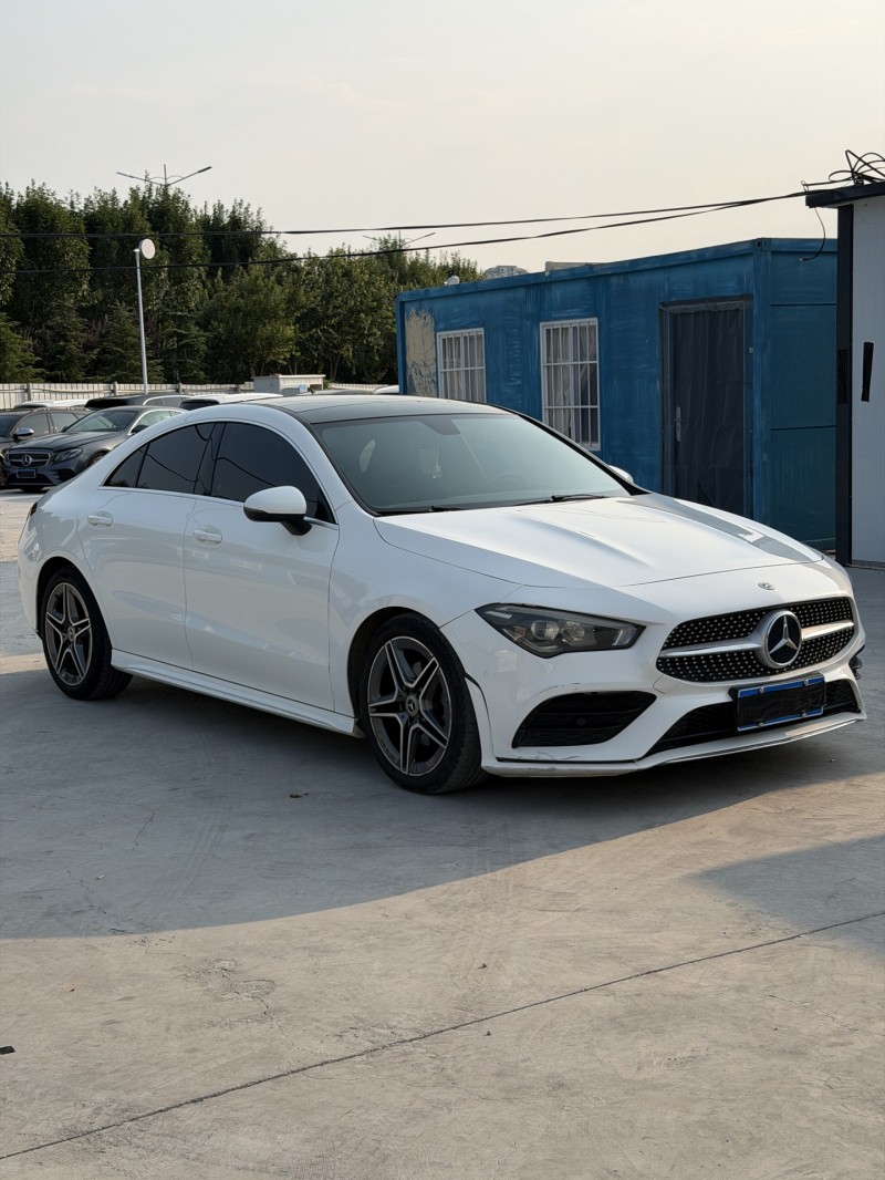 新乡22年奔驰CLA2