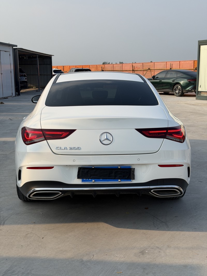 新乡22年奔驰CLA7