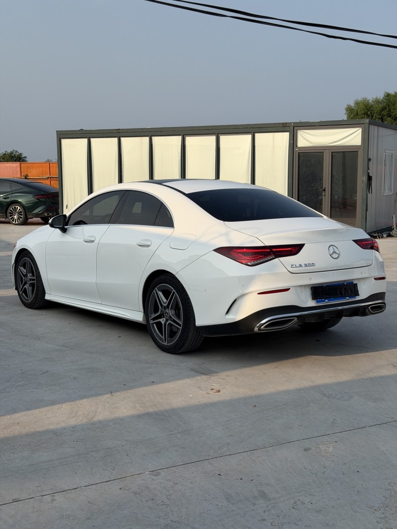 新乡22年奔驰CLA8