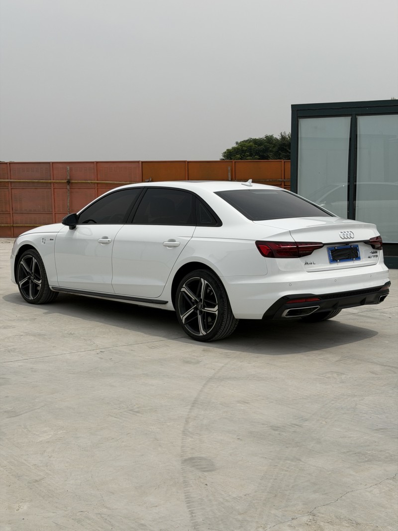 新乡25年奥迪A4L8