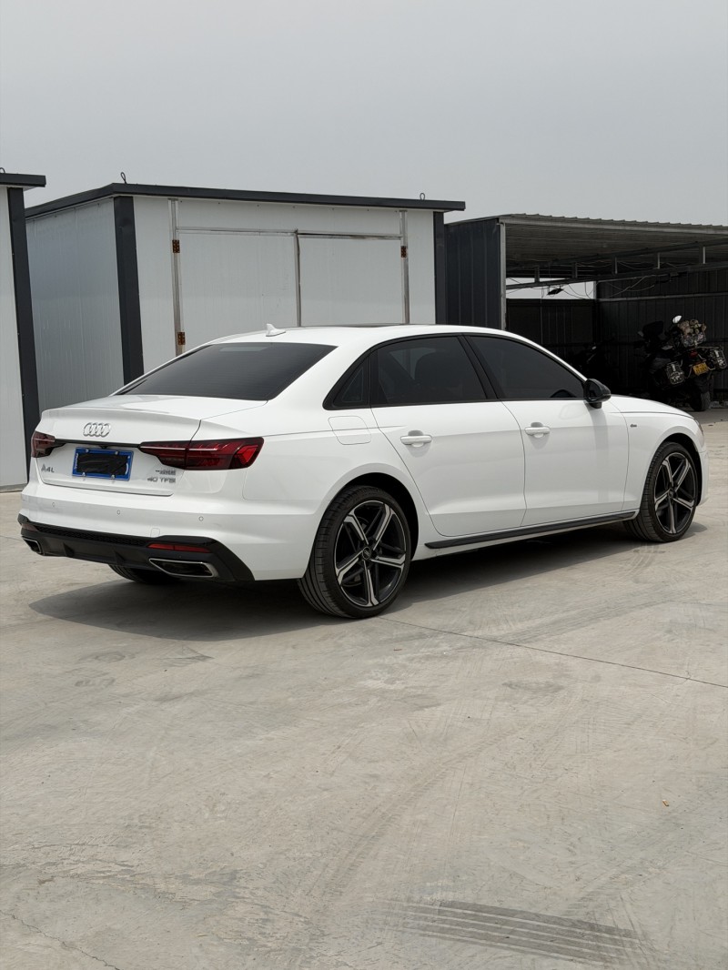 新乡25年奥迪A4L9