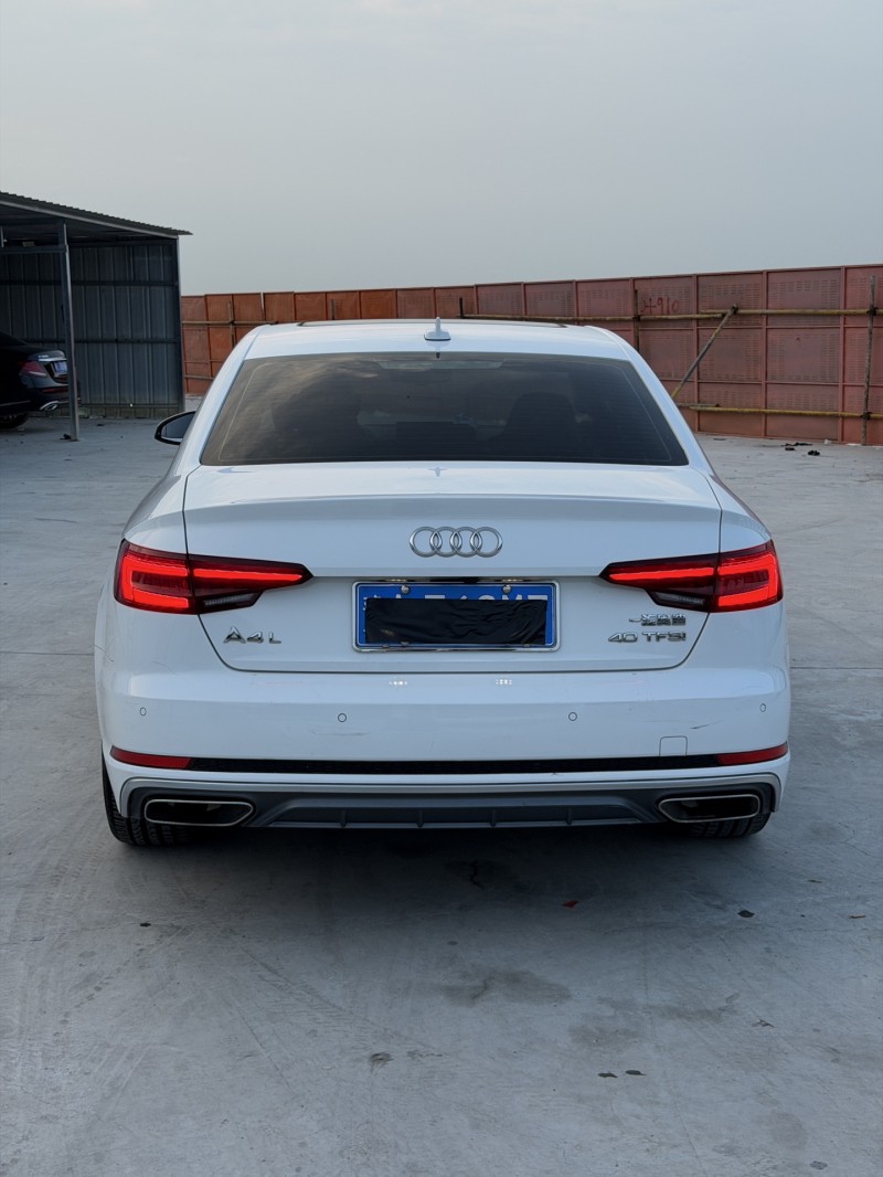 新乡19年奥迪A4L7