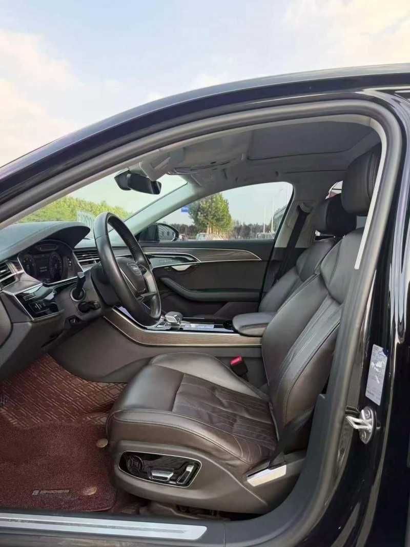 济宁20年奥迪A8L6