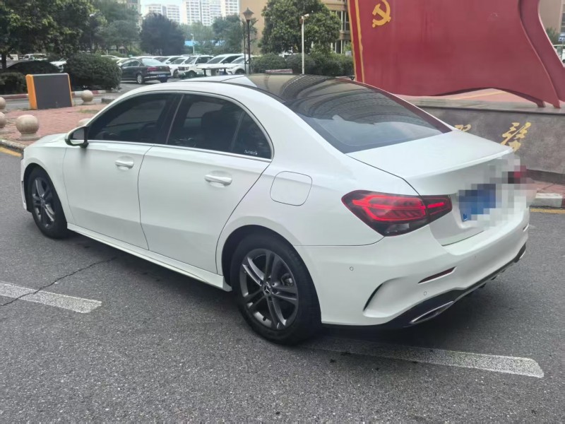 安阳20年奔驰A8