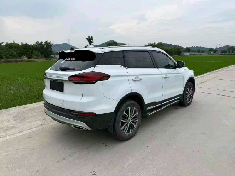 绍兴20年吉利博越9