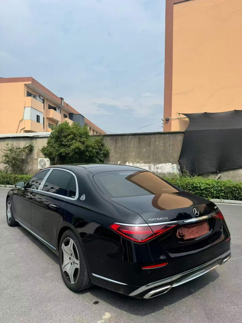 绍兴24年奔驰迈巴赫S级7
