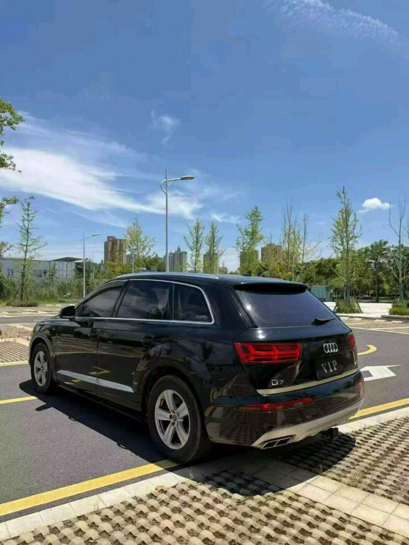 岳阳18年奥迪Q77