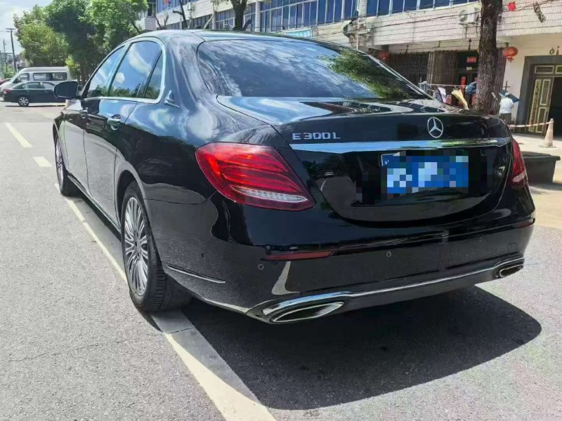金华20年奔驰E7