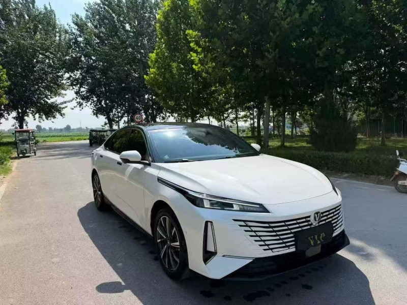 新乡25年长安汽车逸动3