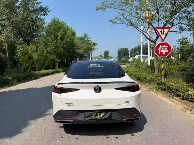 新乡25年长安汽车逸动9