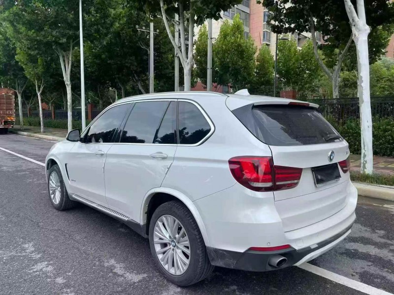 南通16年宝马X58