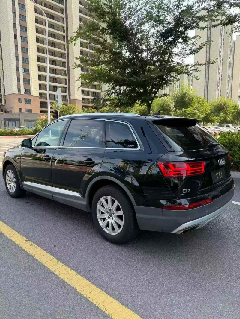 东营16年奥迪Q78