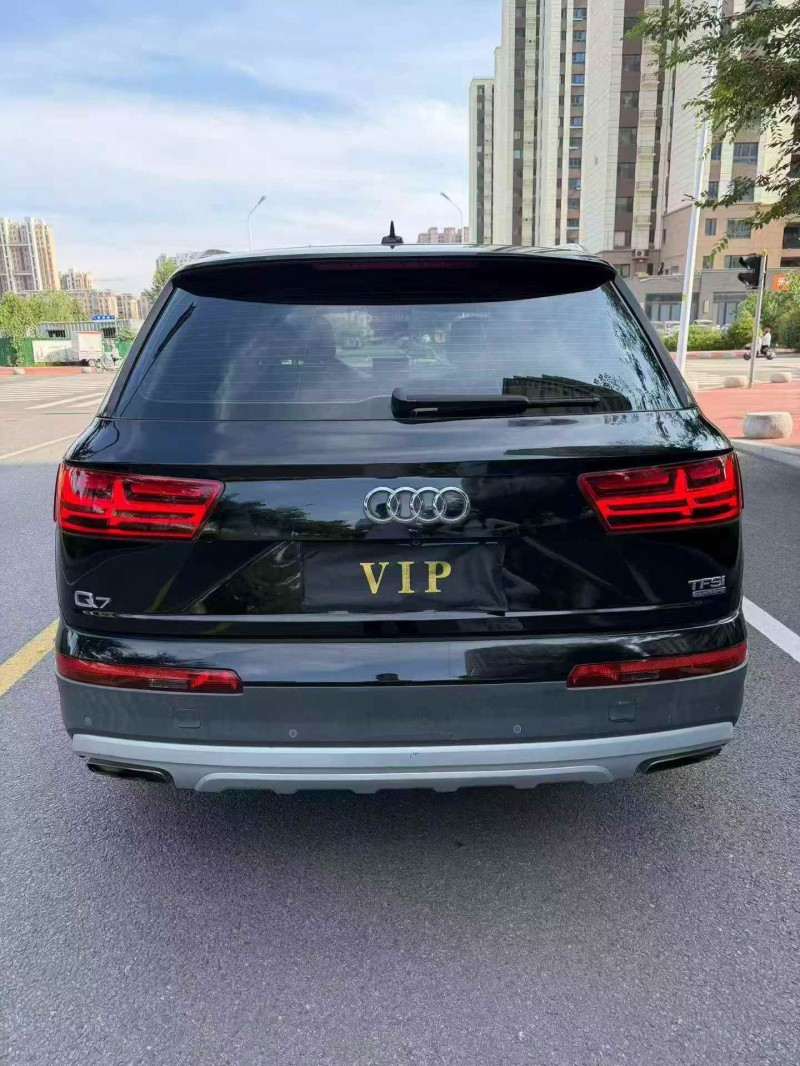 东营16年奥迪Q79