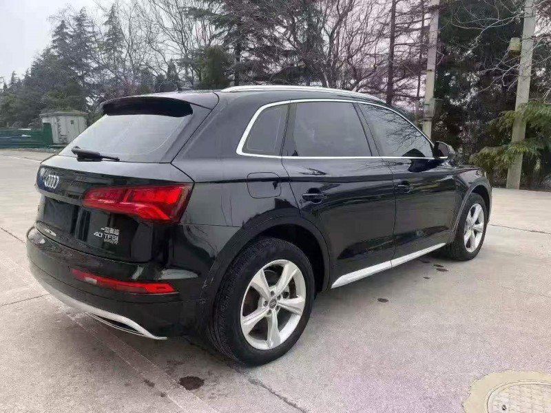 新乡21年奥迪Q58