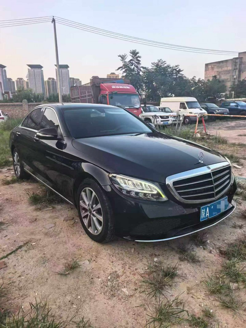 咸阳18年奔驰C3