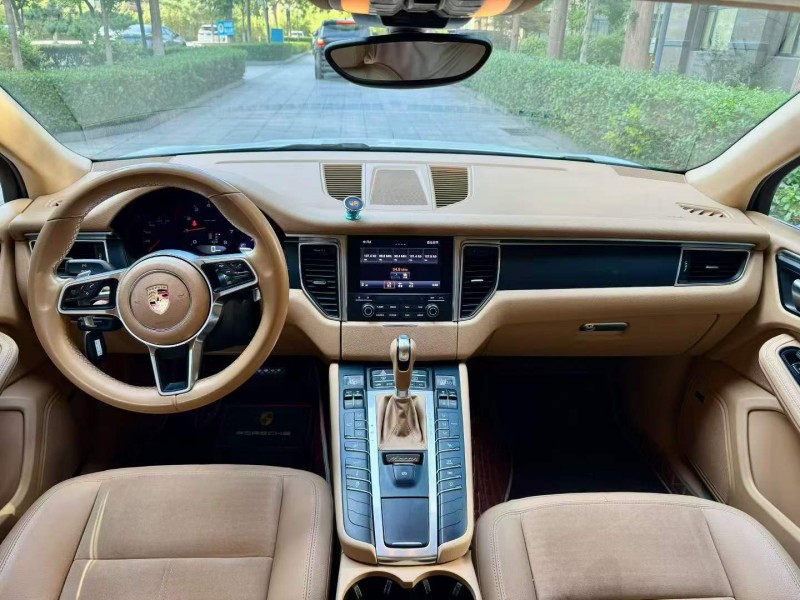 烟台16年保时捷Macan5