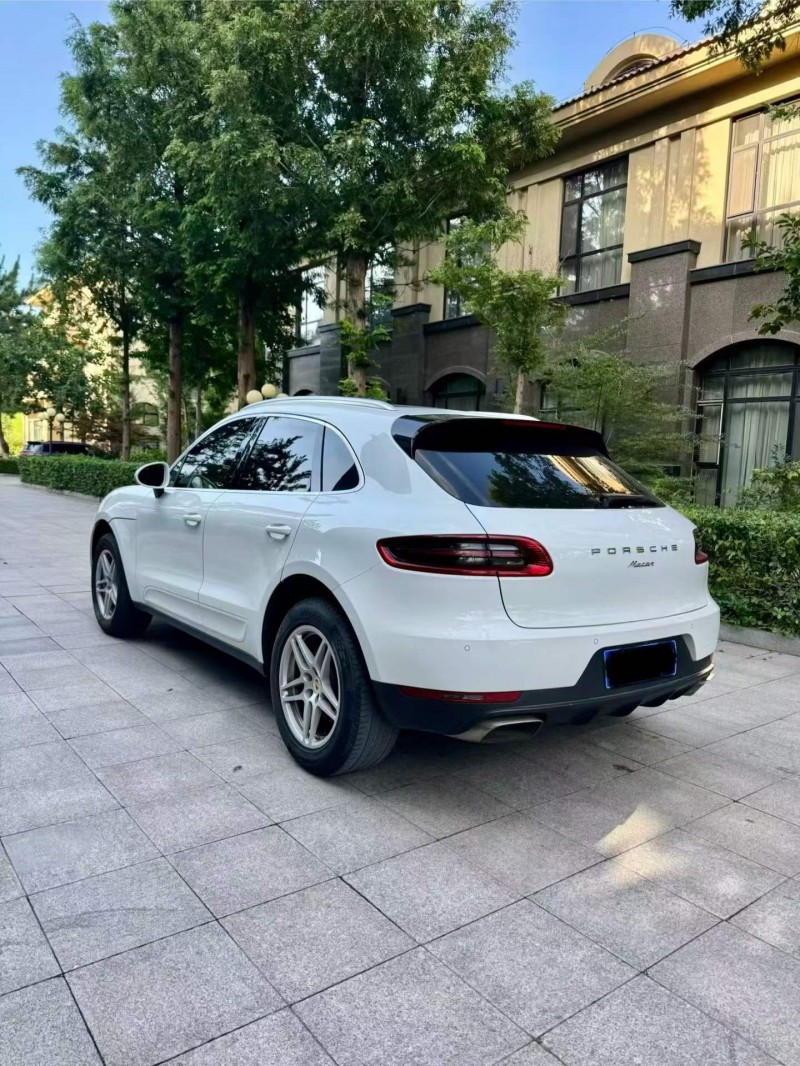 烟台16年保时捷Macan9