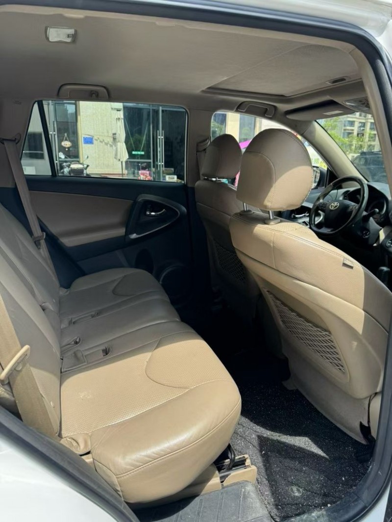 吉安12年丰田RAV44