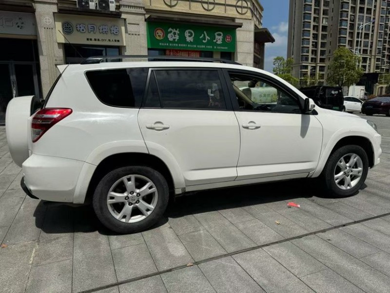 吉安12年丰田RAV48