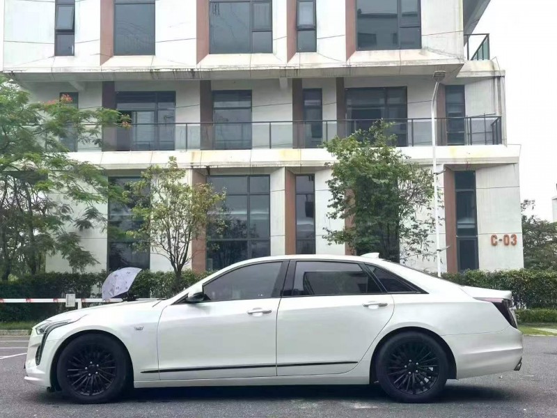 广州19年凯迪拉克CT64