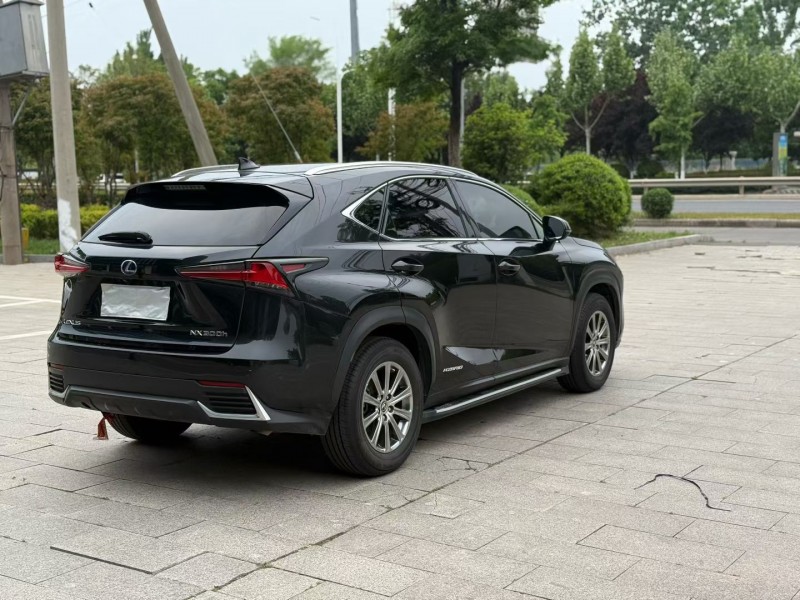 徐州19年雷克萨斯NX8