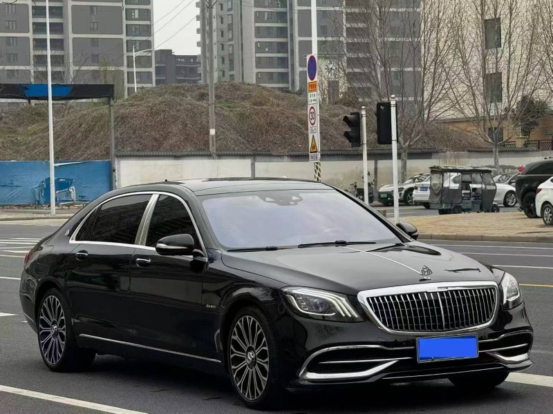 郑州20年奔驰迈巴赫S级3