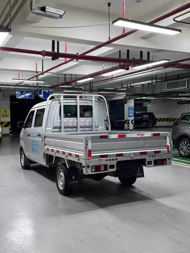 成都24年金杯汽車閣瑞斯7