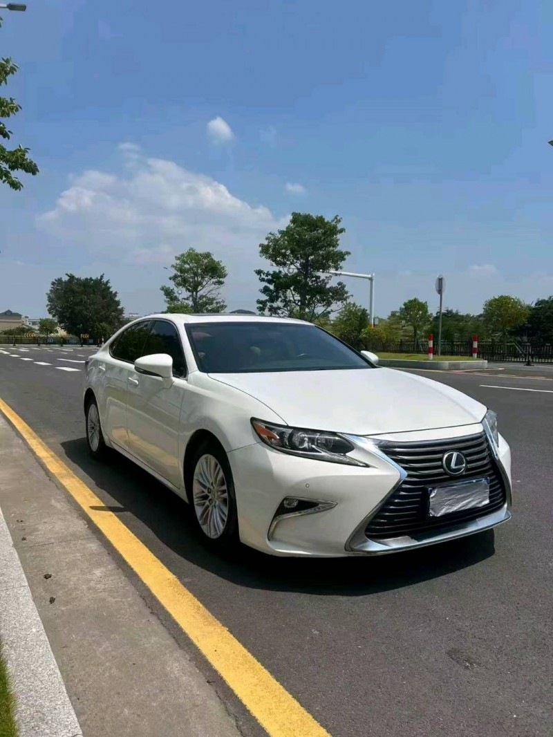 湛江17年雷克萨斯ES3