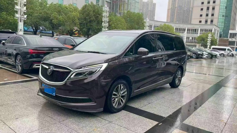 苏州18年别克GL82