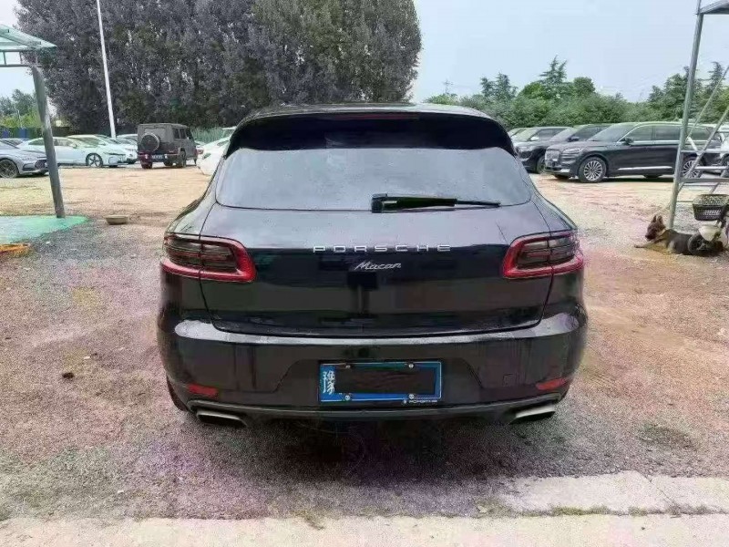 平顶山15年保时捷Macan9