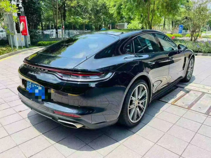 深圳22年保时捷帕拉梅拉8