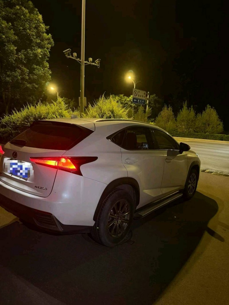 晋中21年雷克萨斯NX4
