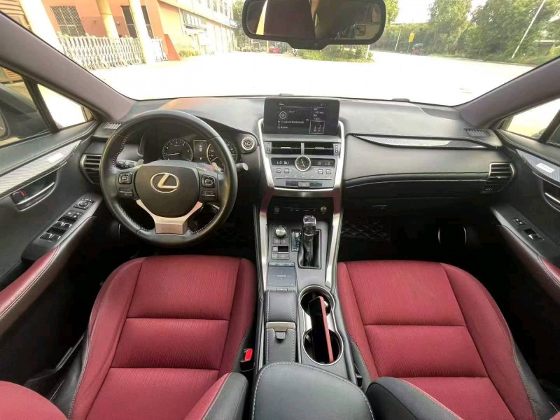 襄阳19年雷克萨斯NX8