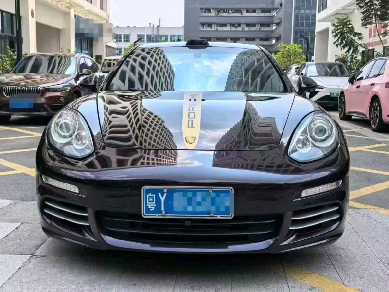 深圳15年保时捷帕拉梅拉1