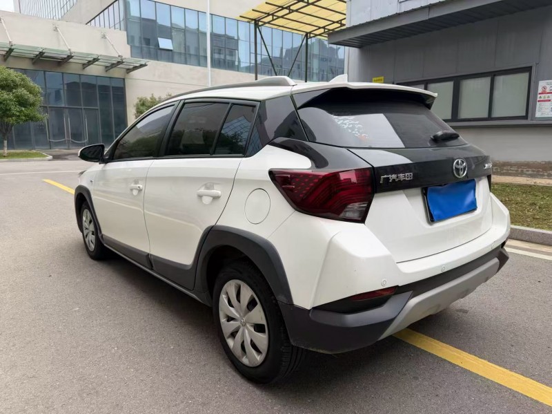 徐州20年丰田YARiS L 致炫5