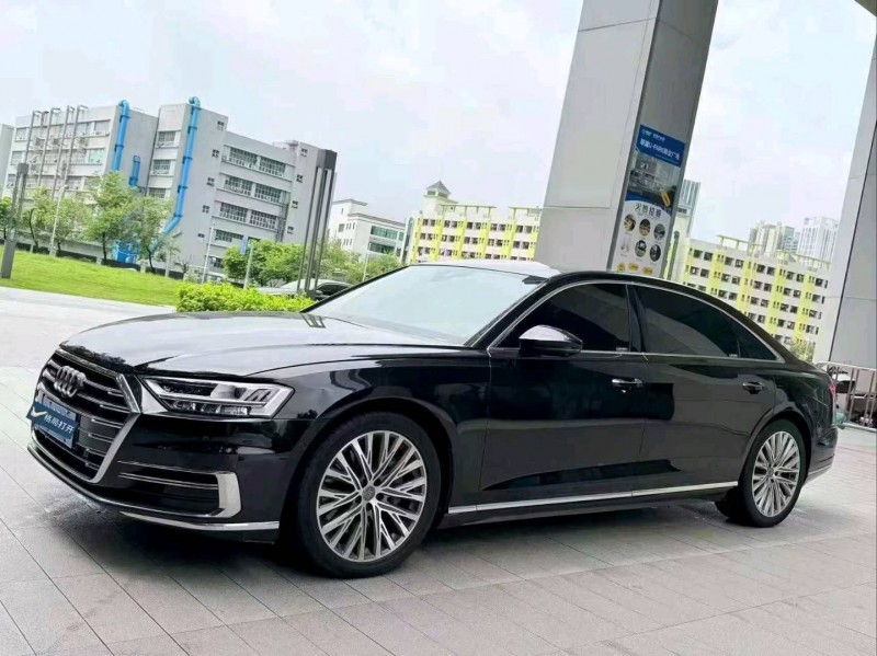 深圳18年奥迪A8L3