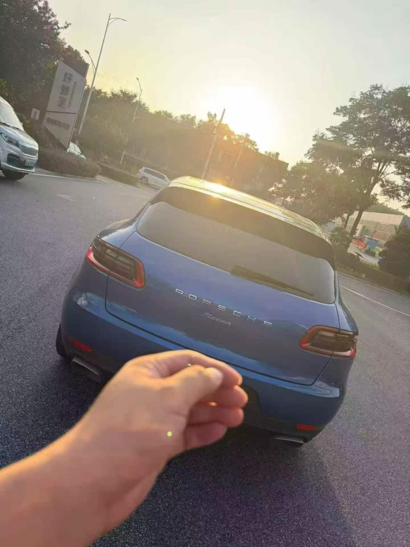 衢州16年保时捷Macan9