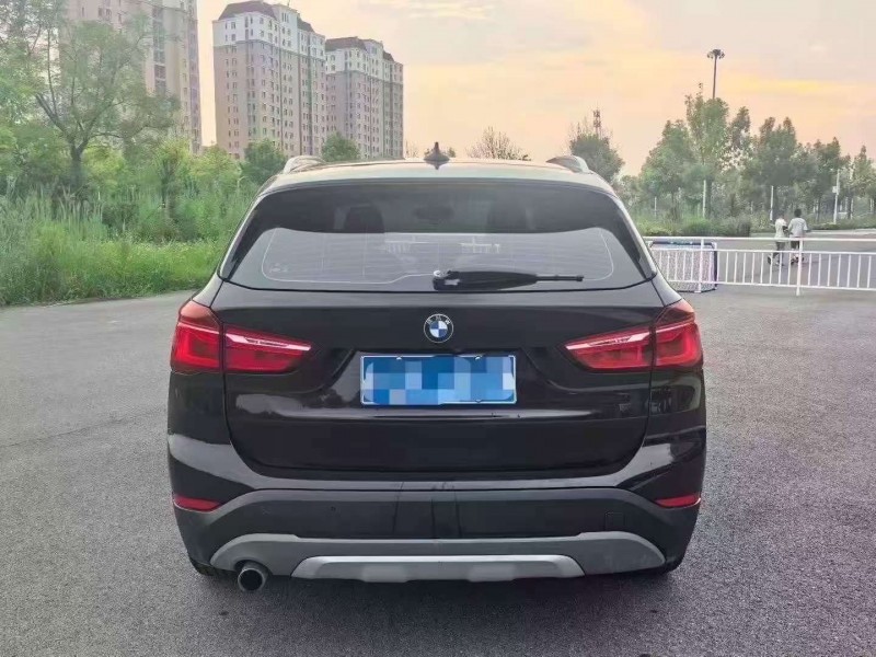 天津19年宝马X17
